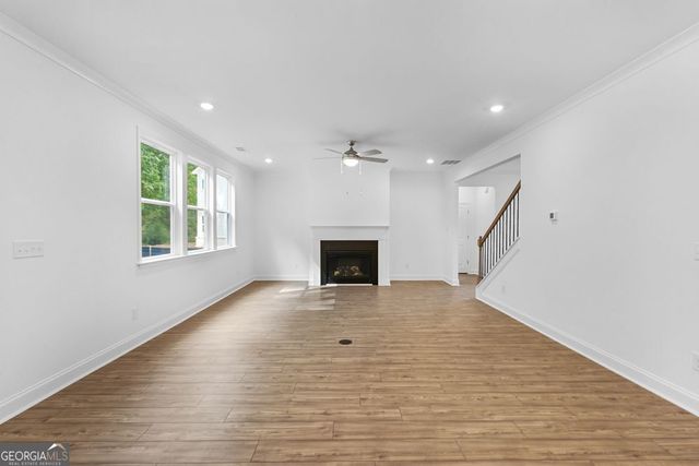 8780 Stratford Oaks Avenue, Ball Ground, GA 30107