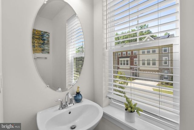 8338 AMBER BEACON CIR, Millersville, MD 21108