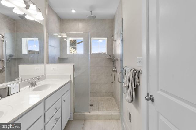 8338 AMBER BEACON CIR, Millersville, MD 21108