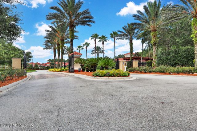 13582 ISLA VISTA Drive, Jacksonville, FL 32224