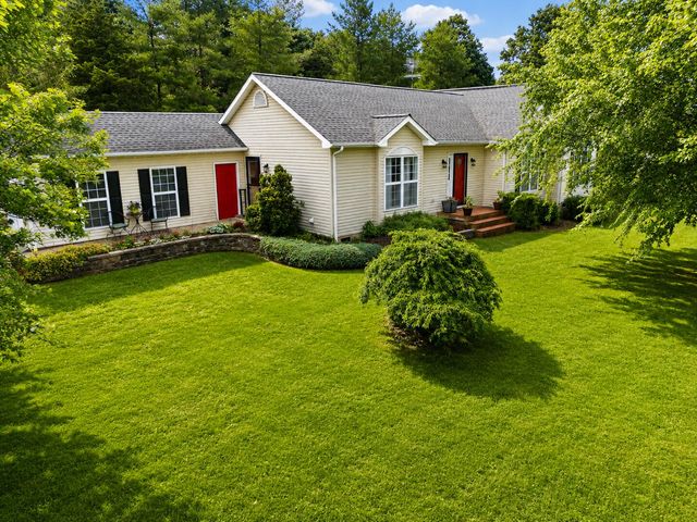 1965 King Richard RD, Ferrum, VA 24088