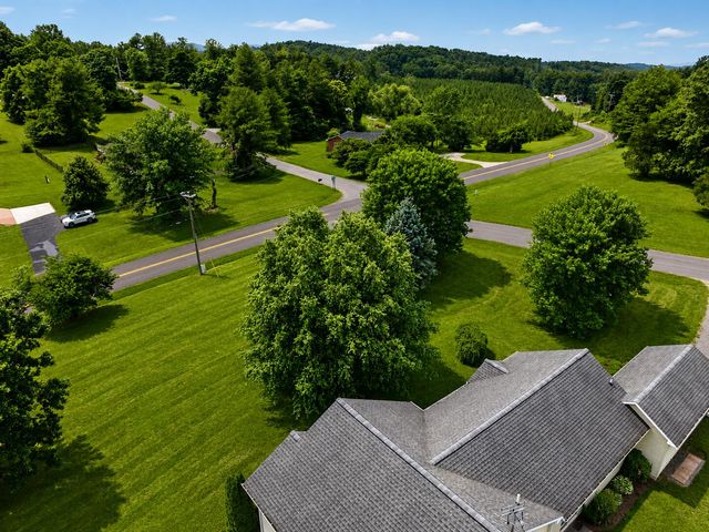 1965 King Richard RD, Ferrum, VA 24088