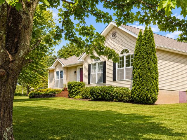 1965 King Richard RD, Ferrum, VA 24088