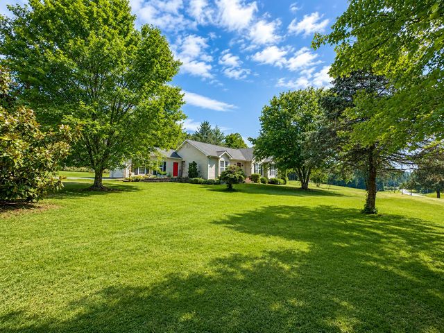 1965 King Richard RD, Ferrum, VA 24088