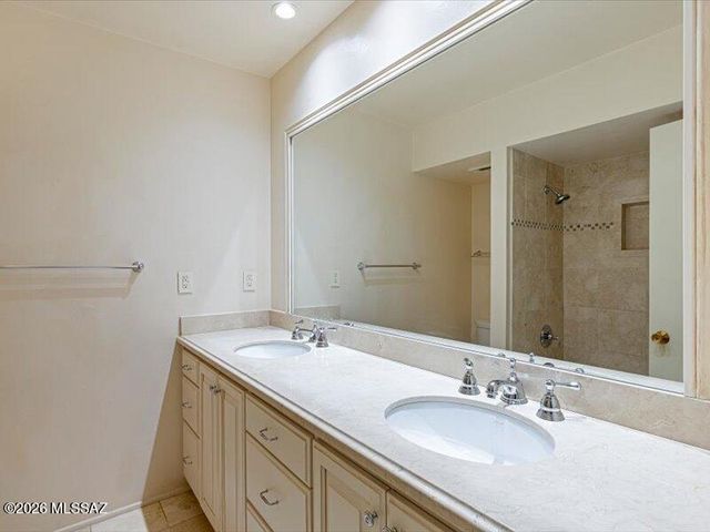 3401 N Calle De Beso, Tucson, AZ 85750