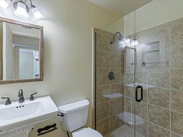 3401 N Calle De Beso, Tucson, AZ 85750
