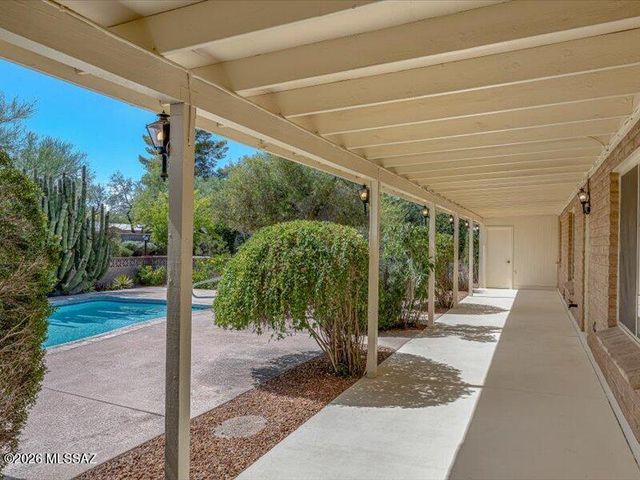 3401 N Calle De Beso, Tucson, AZ 85750