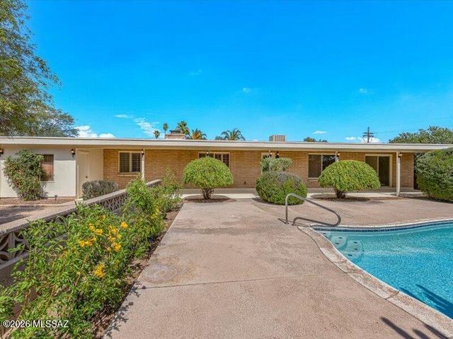 3401 N Calle De Beso, Tucson, AZ 85750