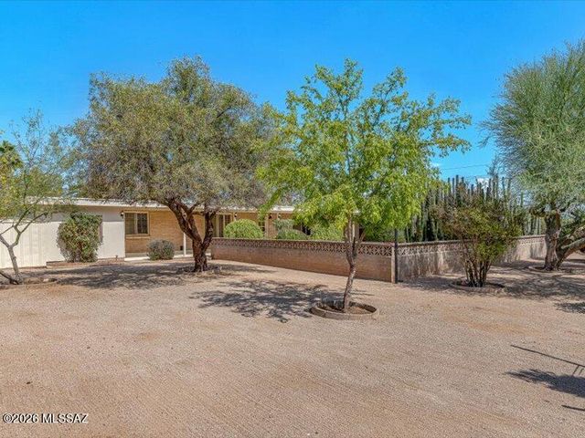 3401 N Calle De Beso, Tucson, AZ 85750