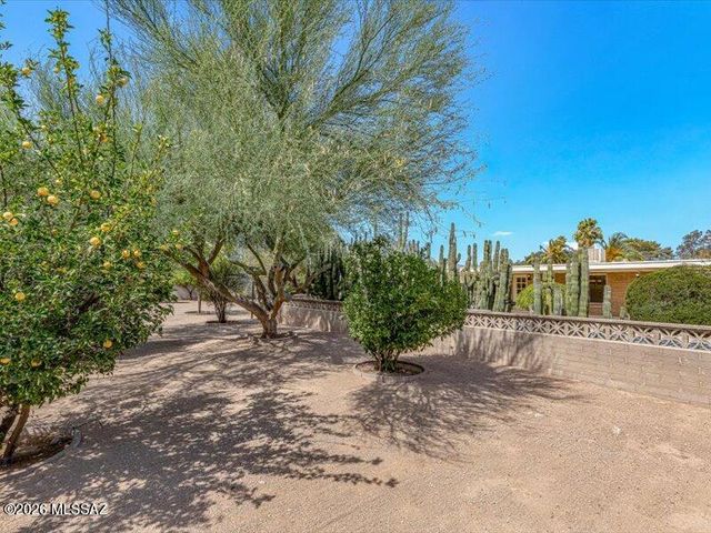 3401 N Calle De Beso, Tucson, AZ 85750