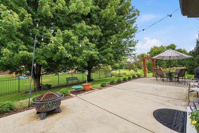 871 Laurel Bay, New Lenox, IL 60451