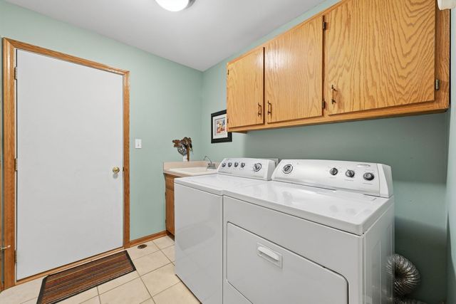 871 Laurel Bay, New Lenox, IL 60451