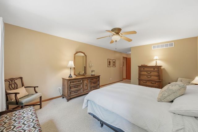 871 Laurel Bay, New Lenox, IL 60451