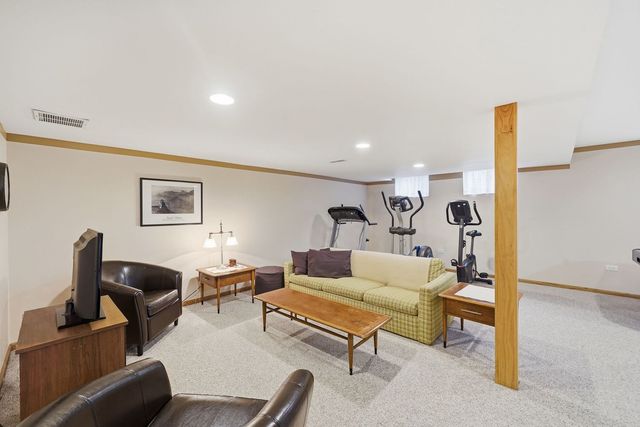 871 Laurel Bay, New Lenox, IL 60451