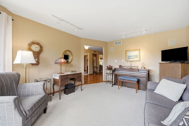 871 Laurel Bay, New Lenox, IL 60451