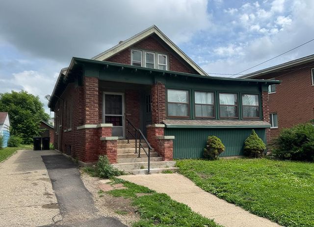 359 W Grand Avenue, Beloit, WI 53511
