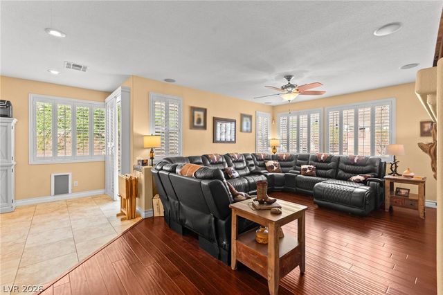 680 Coral View Street, Las Vegas, NV 89110