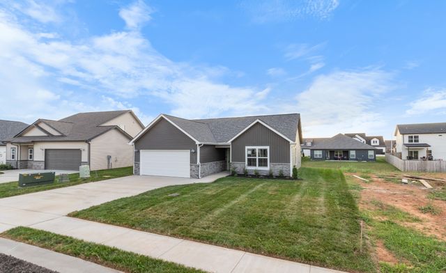 1430 Dan Brown Dr, Clarksville, TN 37042