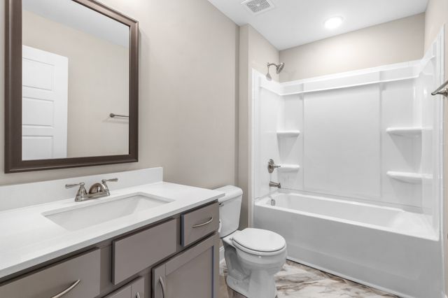 1430 Dan Brown Dr, Clarksville, TN 37042