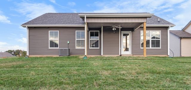 1430 Dan Brown Dr, Clarksville, TN 37042