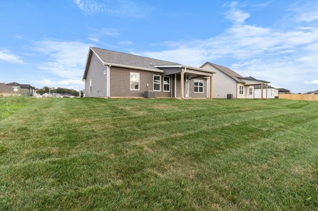 1430 Dan Brown Dr, Clarksville, TN 37042