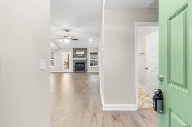 1430 Dan Brown Dr, Clarksville, TN 37042