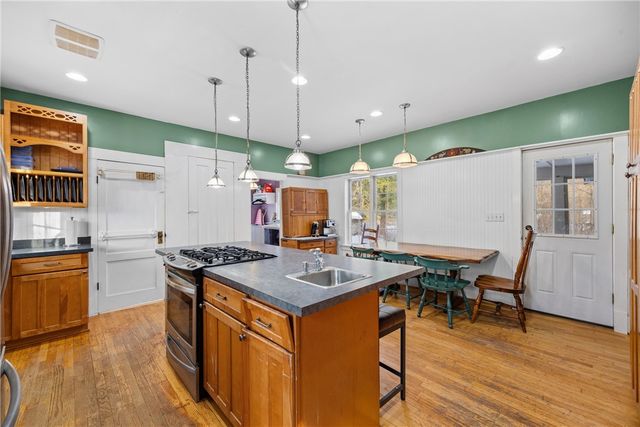 1527 Quaker Road, Macedon, NY 14502