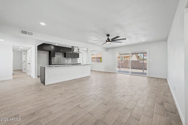839 S SARANAC Avenue, Mesa, AZ 85208