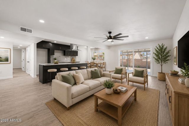 839 S SARANAC Avenue, Mesa, AZ 85208