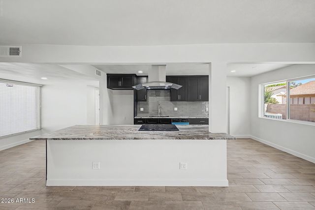 839 S SARANAC Avenue, Mesa, AZ 85208