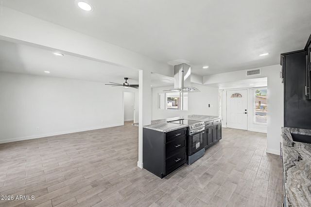 839 S SARANAC Avenue, Mesa, AZ 85208