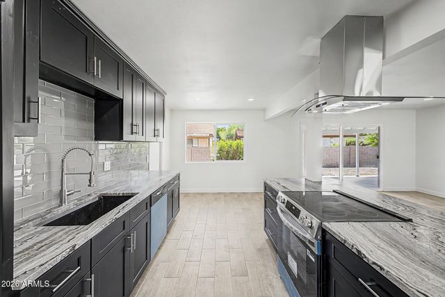 839 S SARANAC Avenue, Mesa, AZ 85208