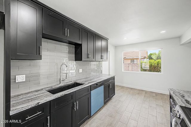 839 S SARANAC Avenue, Mesa, AZ 85208