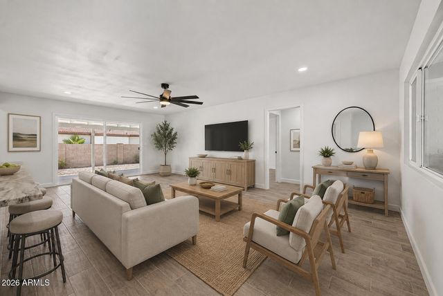 839 S SARANAC Avenue, Mesa, AZ 85208
