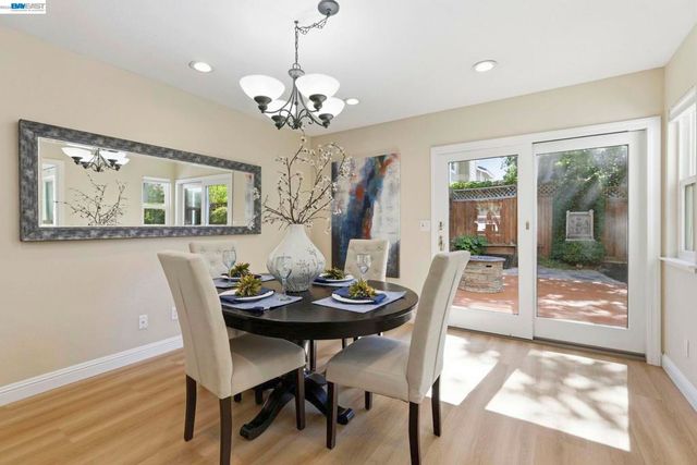 3711 Kamp Dr, Pleasanton, CA 94588