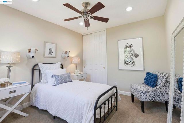 3711 Kamp Dr, Pleasanton, CA 94588