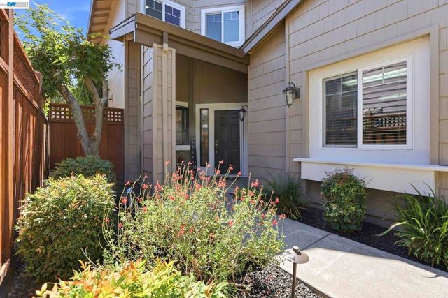 3711 Kamp Dr, Pleasanton, CA 94588
