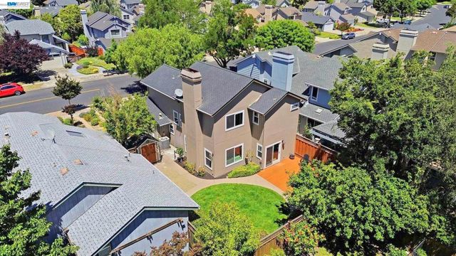 3711 Kamp Dr, Pleasanton, CA 94588
