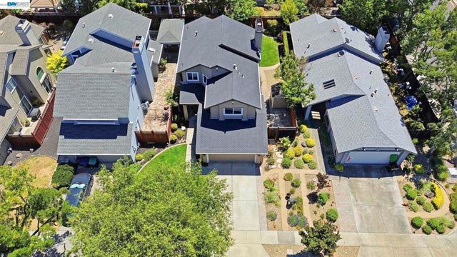 3711 Kamp Dr, Pleasanton, CA 94588