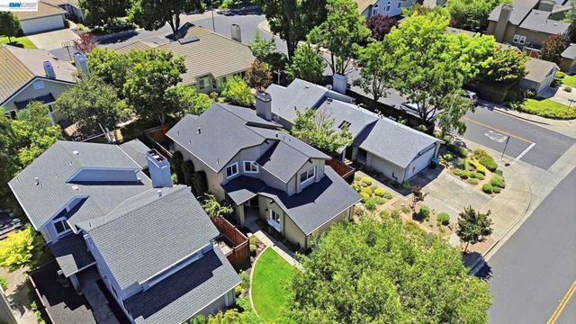 3711 Kamp Dr, Pleasanton, CA 94588