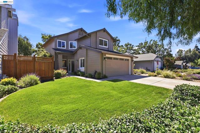 3711 Kamp Dr, Pleasanton, CA 94588