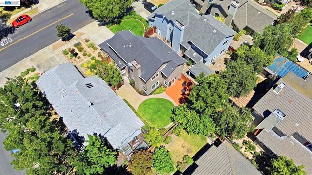 3711 Kamp Dr, Pleasanton, CA 94588