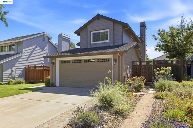 3711 Kamp Dr, Pleasanton, CA 94588