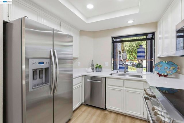 3711 Kamp Dr, Pleasanton, CA 94588