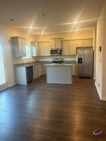 109 FARMERS Way, Perry, GA 31069