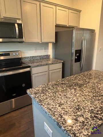 109 FARMERS Way, Perry, GA 31069