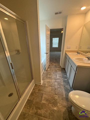 109 FARMERS Way, Perry, GA 31069