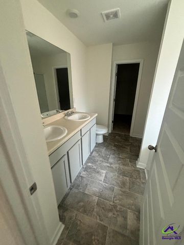 109 FARMERS Way, Perry, GA 31069