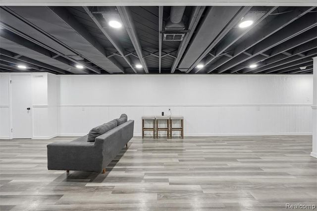 33060 Cherry Hill Road, Garden City, MI 48135