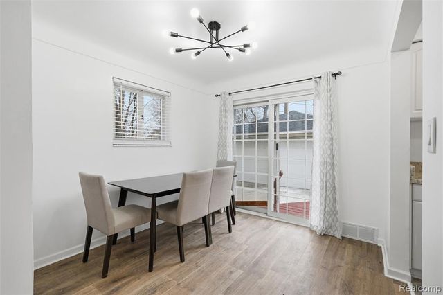 33060 Cherry Hill Road, Garden City, MI 48135